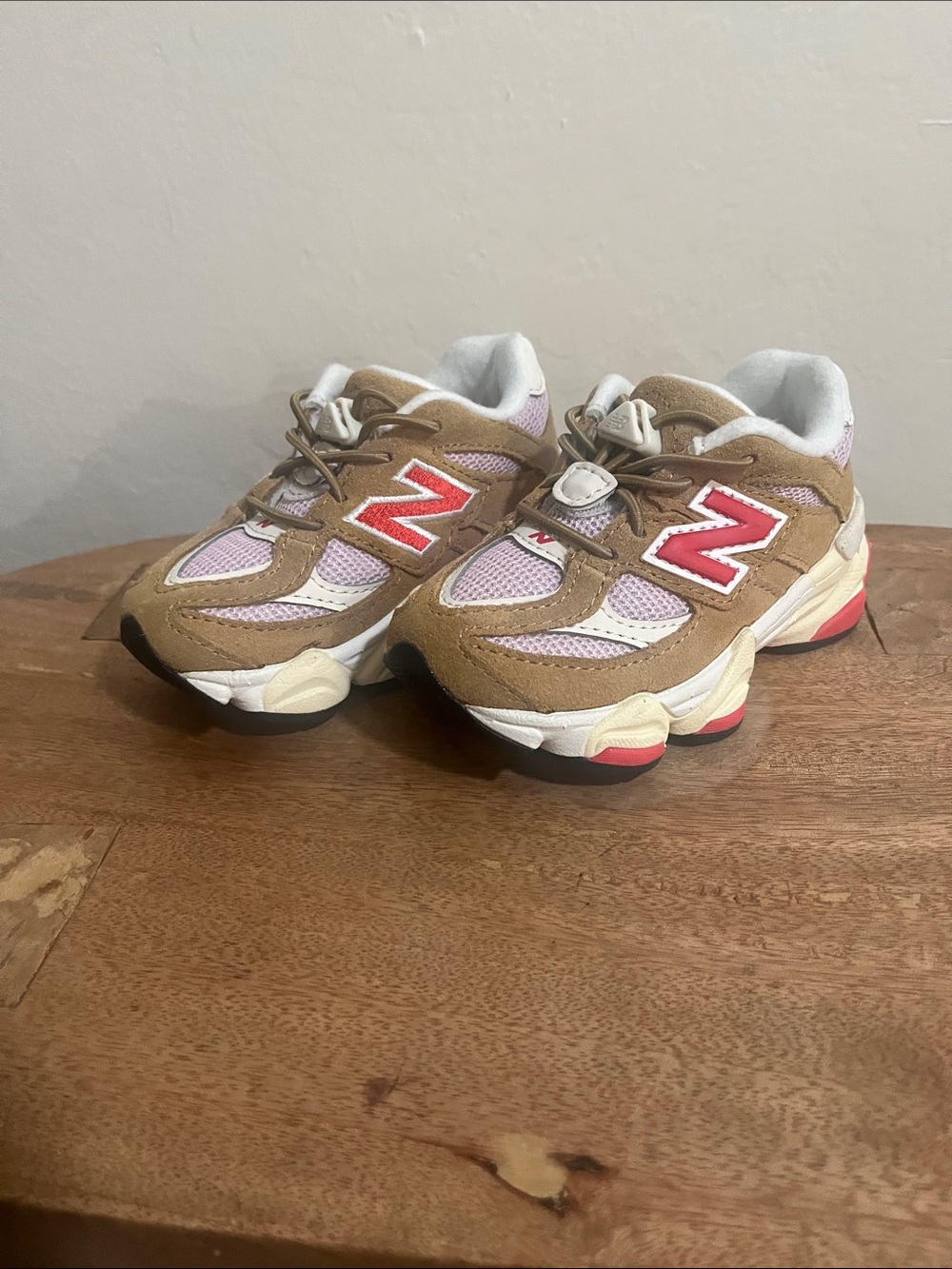 New Balance 9060 Great Plains Kids Sneakers Tan, Pink, Red, White. Never worn!